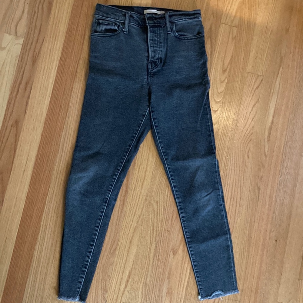Levi’s wedgie skinny black jeans